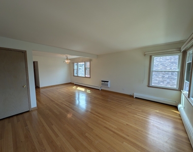 6537 N Natoma Avenue - Photo Thumbnail 1