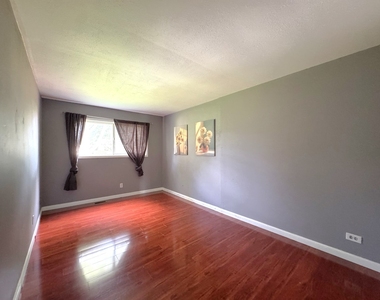 8113 Norwood Court - Photo Thumbnail 16