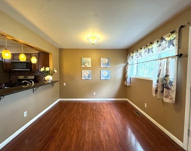 8113 Norwood Court - Photo Thumbnail 11