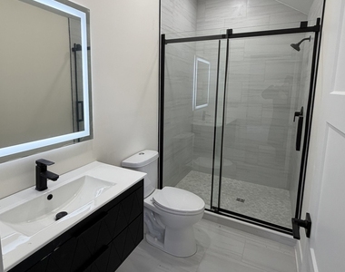915 S Spencer Road - Photo Thumbnail 6