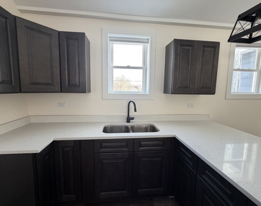 915 S Spencer Road - Photo Thumbnail 2