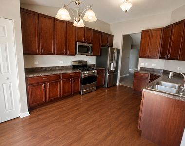 1404 Draper Road - Photo Thumbnail 2