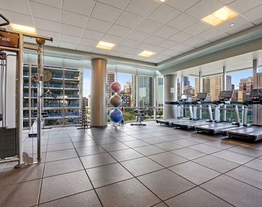 1201 S Prairie Avenue - Photo Thumbnail 21