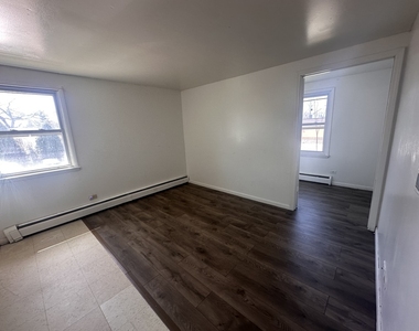 1627 Woodbine Drive - Photo Thumbnail 4
