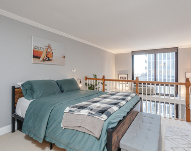 1221 N Dearborn Street - Photo Thumbnail 8