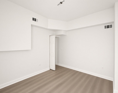 2042 W Touhy Avenue - Photo Thumbnail 10