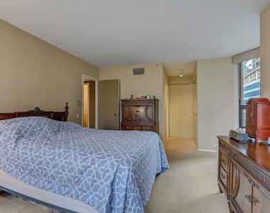 400 E Ohio Street - Photo Thumbnail 16