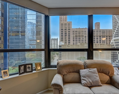 400 E Ohio Street - Photo Thumbnail 3