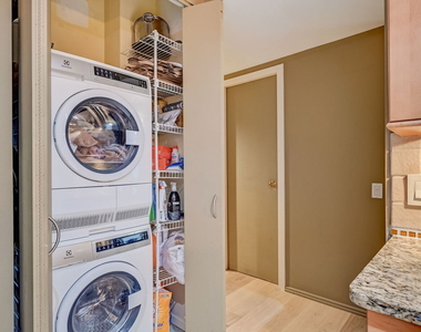 400 E Ohio Street - Photo Thumbnail 44