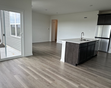 2428 Semillon Street - Photo Thumbnail 4