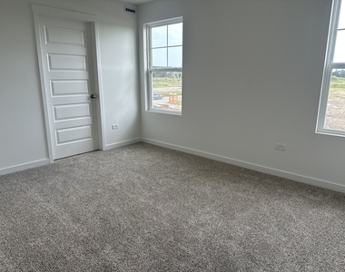 2428 Semillon Street - Photo Thumbnail 11