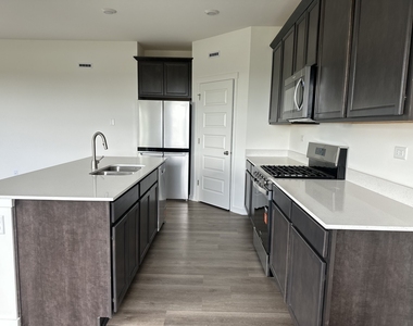 2428 Semillon Street - Photo Thumbnail 6