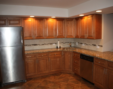 402 E Atwater Avenue - Photo Thumbnail 1