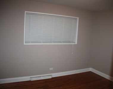 402 E Atwater Avenue - Photo Thumbnail 6