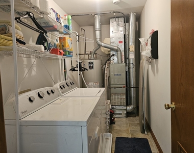 10956 S 76th Avenue - Photo Thumbnail 10