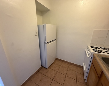 1135 W Lunt Avenue - Photo Thumbnail 5