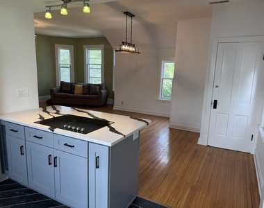 502 E Washington Street - Photo Thumbnail 3