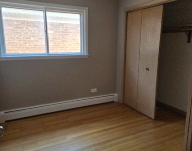 5454 W Schubert Avenue - Photo Thumbnail 4