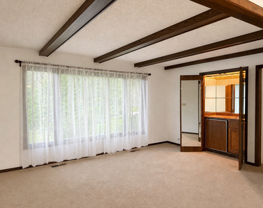 103 Cottonwood Road - Photo Thumbnail 6