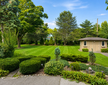 103 Cottonwood Road - Photo Thumbnail 17