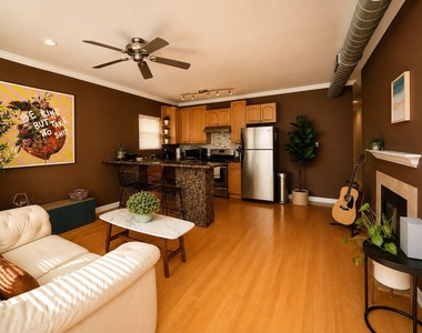 1028 W 20th Place - Photo Thumbnail 2