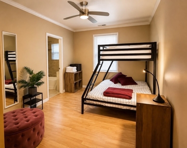 1028 W 20th Place - Photo Thumbnail 14