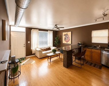 1028 W 20th Place - Photo Thumbnail 4
