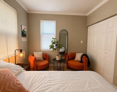 1028 W 20th Place - Photo Thumbnail 16