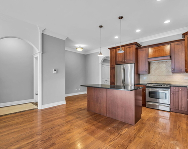 1248 W Jackson Boulevard - Photo Thumbnail 4