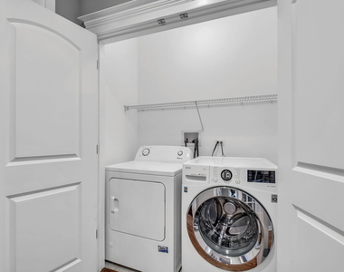 1248 W Jackson Boulevard - Photo Thumbnail 15