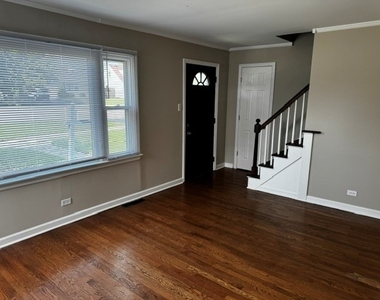 7035 W 115th Street - Photo Thumbnail 2