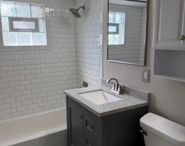 7035 W 115th Street - Photo Thumbnail 14