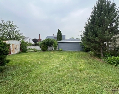 7035 W 115th Street - Photo Thumbnail 1