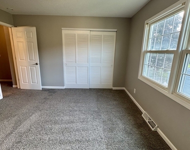 1426 20th Avenue - Photo Thumbnail 6