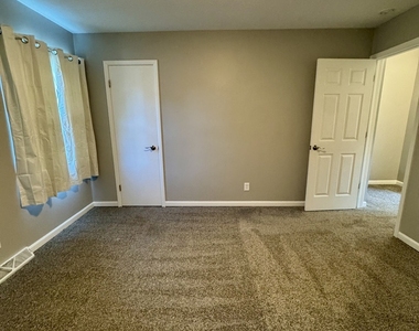 1426 20th Avenue - Photo Thumbnail 9