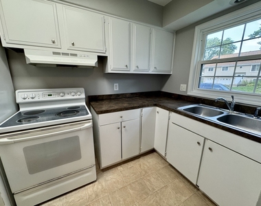 1426 20th Avenue - Photo Thumbnail 1