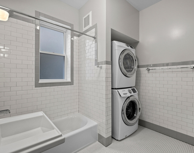 1335 W Thorndale Avenue - Photo Thumbnail 6