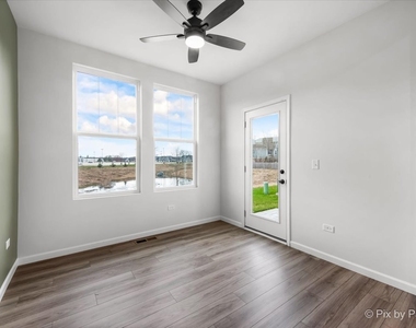 2236 Weatherbee Lane - Photo Thumbnail 9