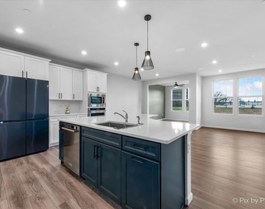 2236 Weatherbee Lane - Photo Thumbnail 6