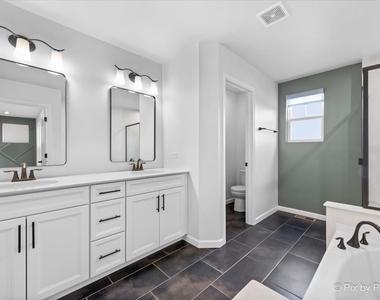 2236 Weatherbee Lane - Photo Thumbnail 17