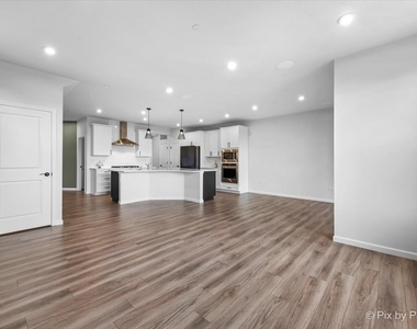 2236 Weatherbee Lane - Photo Thumbnail 3