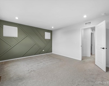 2236 Weatherbee Lane - Photo Thumbnail 15