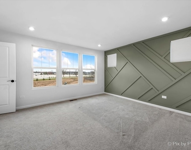 2236 Weatherbee Lane - Photo Thumbnail 13