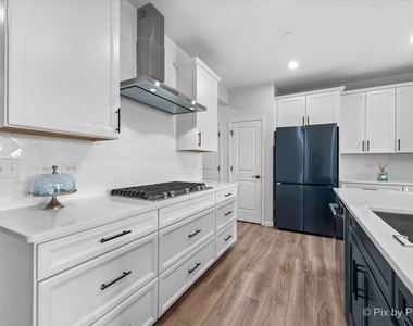 2236 Weatherbee Lane - Photo Thumbnail 8