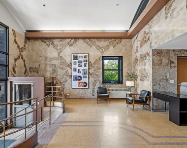 320 E 21st Street - Photo Thumbnail 1