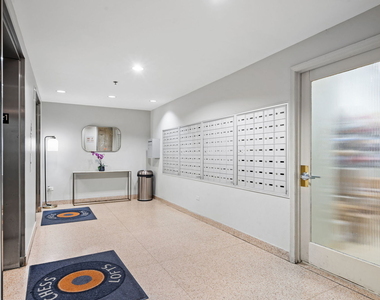 320 E 21st Street - Photo Thumbnail 5