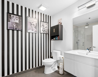 320 E 21st Street - Photo Thumbnail 6