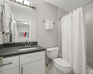 3115 Lake Avenue - Photo Thumbnail 12