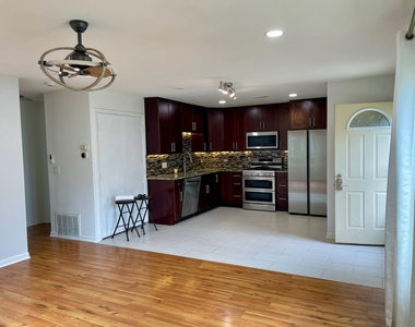 1405 Cove Drive - Photo Thumbnail 1
