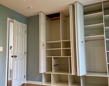 1405 Cove Drive - Photo Thumbnail 10